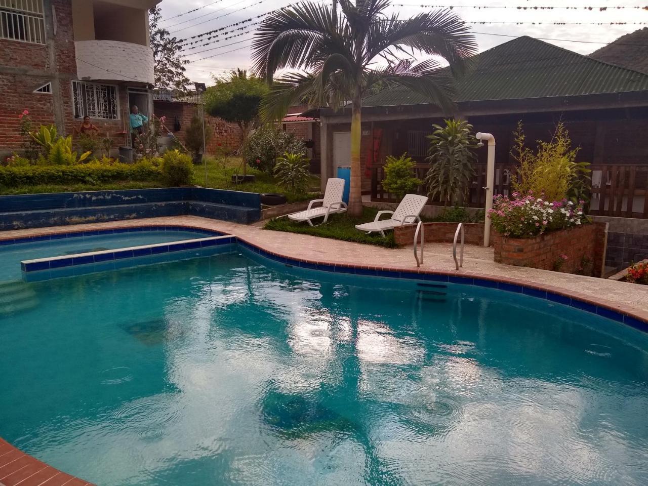Hotel Maxim La Union  Exteriör bild